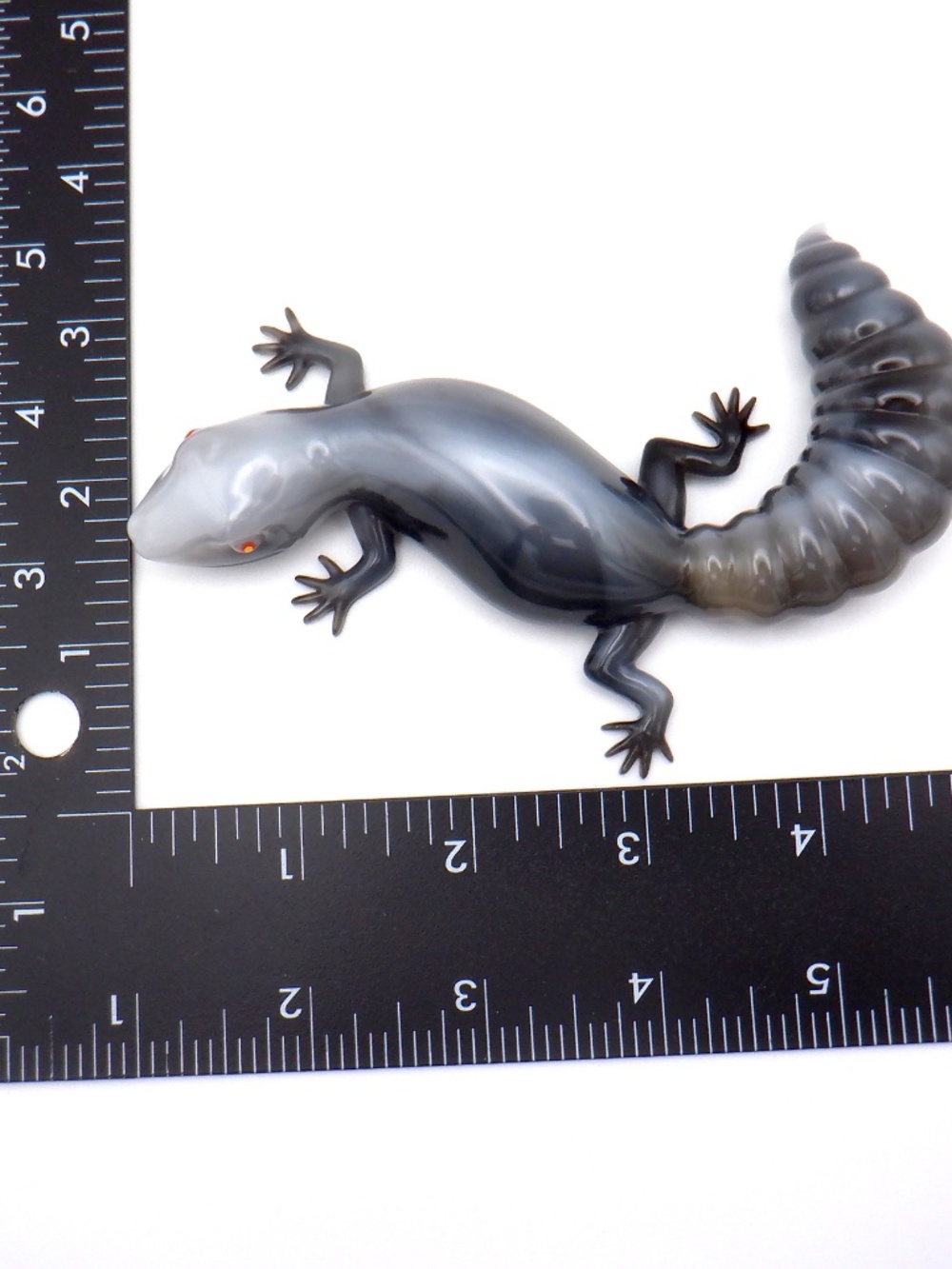 Handmade Resin Lizard - Picture 5 of 5